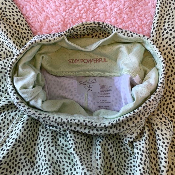 CALIA Patterned High Waisted Leggings - Picture 4 of 4